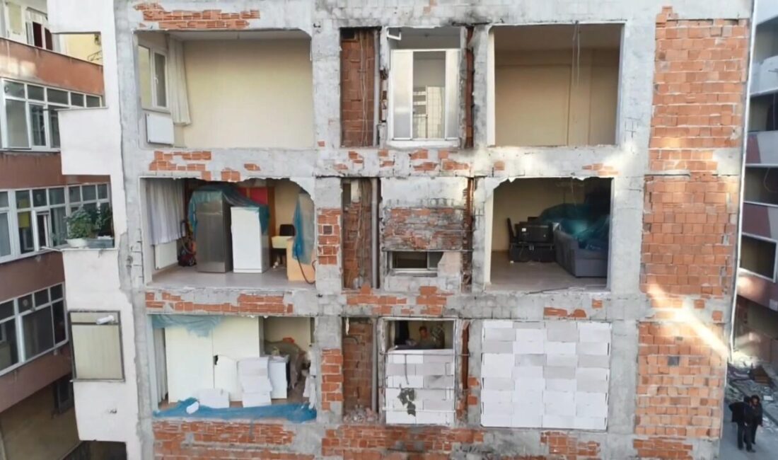 Esra GÜNTEPE – Ataberk KURT – Özgür EREN / İSTANBUL,