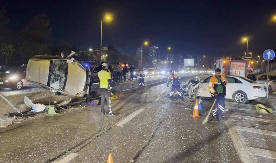 Baran AKKAYA/İSTANBUL, – BAKIRKÖY’de sürücüsünün direksiyon hakimiyetini kaybettiği otomobil, refüjü
