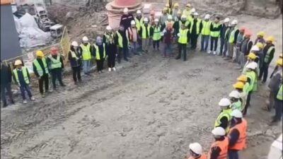 Vehbi DEMİR / İSTANBUL, – BAŞAKŞEHİR’deki bir inşaatta çalışan işçiler