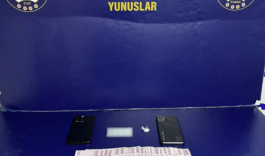 İSTANBUL, – BEŞİKTAŞ’ta yapılan asayiş denetiminde durdurulan bir aracın torpidosunda