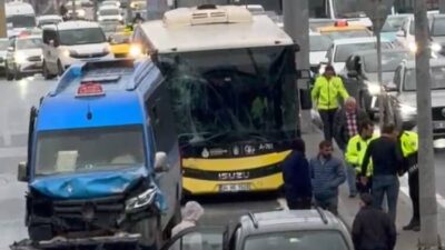 Baran AKKAYA-Ramazan IŞIKLI/İSTANBUL, -BEYLİKDÜZÜ’nde kayganlaşan yolda şoförünün direksiyon hakimiyetini kaybettiği