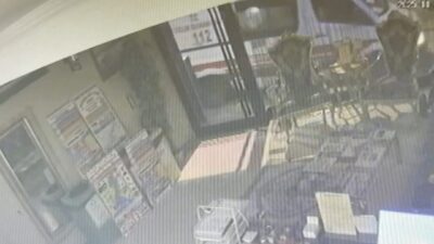 Ayşe GÜREL/İSTANBUL Almanya’dan tatil için geldikleri İstanbul’da ‘zehirlenme’ şüphesiyle hastanede