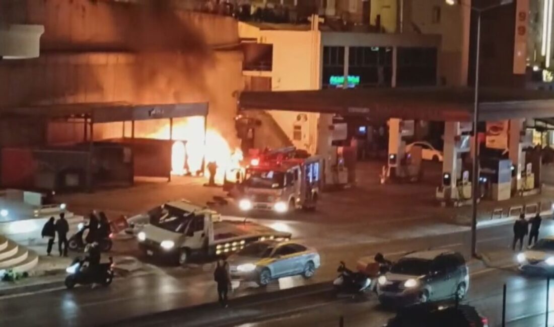 Baran AKKAYA-Veysel TİMDU- Vehbi DEMİR/İSTANBUL, -ESENYURT’ta akaryakıt istasyonunda şarj halindeki