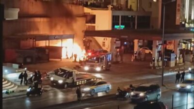 Baran AKKAYA-Veysel TİMDU- Vehbi DEMİR/İSTANBUL, -ESENYURT’ta akaryakıt istasyonunda şarj halindeki