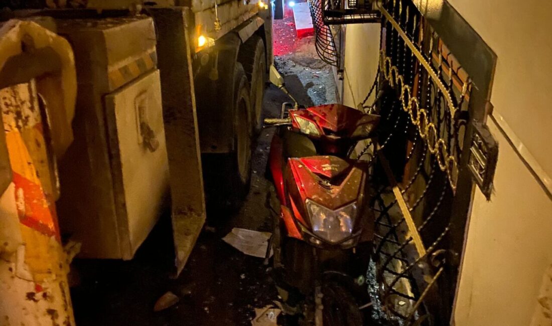 Emre KURT / İSTANBUL, – Eyüpsultan’da şoförün kontrolünü kaybettiği vinç