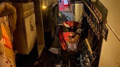 Emre KURT / İSTANBUL, – Eyüpsultan’da şoförün kontrolünü kaybettiği vinç