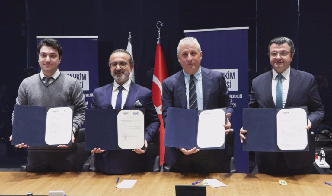 Tuğçe SEZER ODABAŞI – Ulaşcan ÖZER / İSTANBUL – Türk