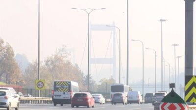 Hasan YILDIRIM/İSTANBUL, – İSTANBUL Boğazı’nda sis etkili olmaya devam ediyor.