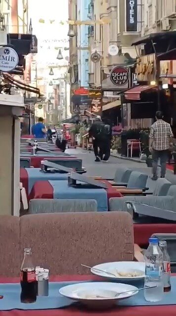 Hasan YILDIRIM – Doğan Can CESUR/İSTANBUL, BEYOĞLU İstiklal Caddesi’nde iki