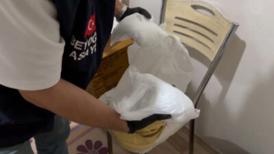 Doğan Can CESUR / İSTANBUL – BEYOĞLU’nda uyuşturucu satıcılarına yönelik