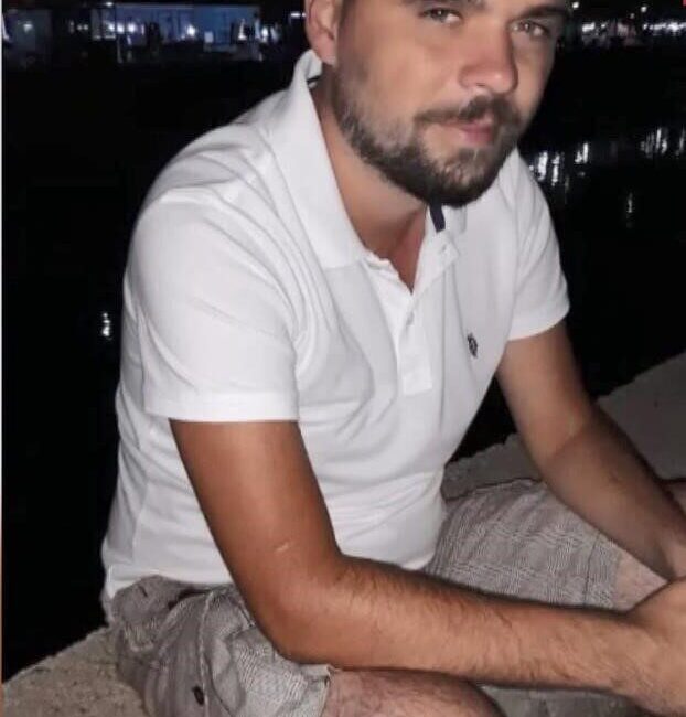 Leyla YILDIZ/İSTANBUL, – KARTAL’da tartıştığı eşi Emre Erim’i (42) bıçaklayarak