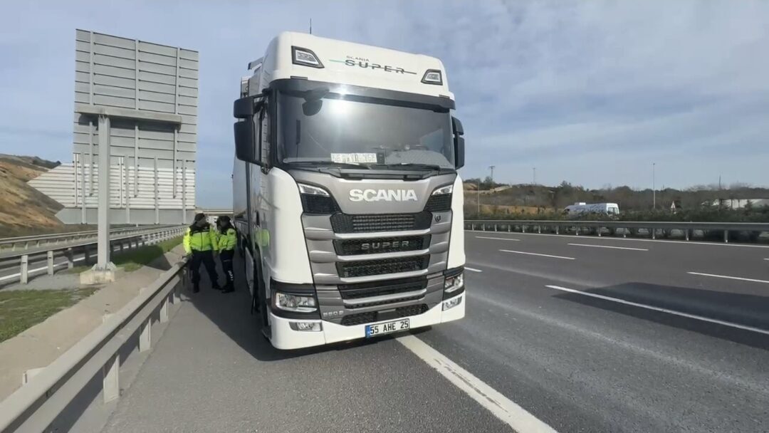 Vehbi DEMİR İSTANBUL – EYÜPSULTAN mevkii Kuzey Marmara Otoyolu’nda 2