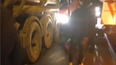 Uğur Samet AVCI/İSTANBUL, – SİLİVRİ, TEM Otoyolu’nda TIR, hafriyat kamyonu