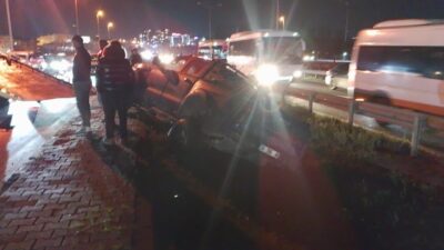 Uğur Samet AVCI/İSTANBUL, – SİLİVRİ’de sürücüsünün direksiyon hakimiyetini kaybettiği pikap,