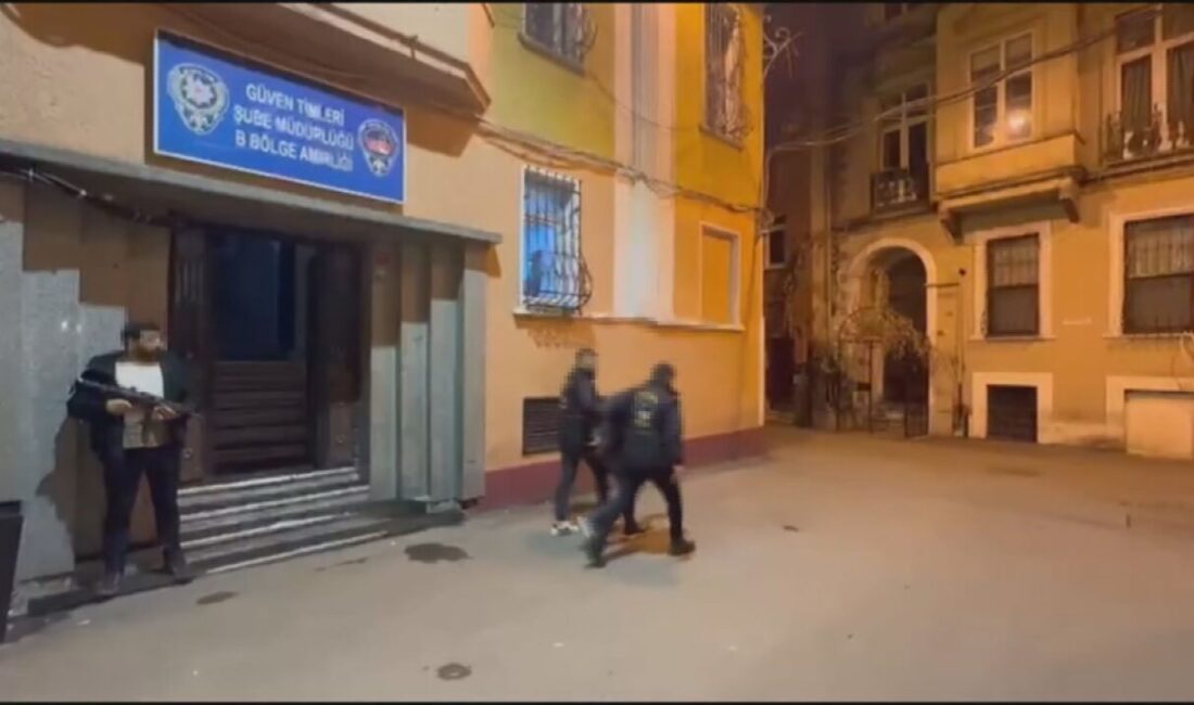 Doğan Can CESUR / İSTANBUL – TAKSİM İstiklal Caddesi’nde şüpheli