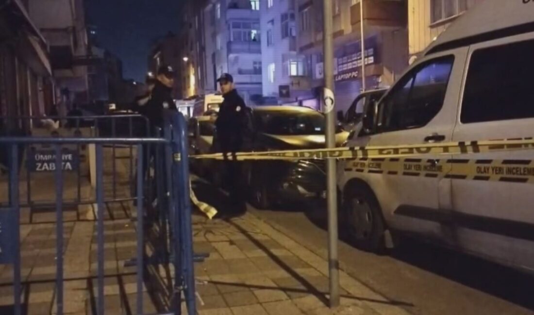 İstanbul – Ümraniye’de tartıştığı oğlunu ve kardeşini bıçaklayarak öldürdü Mehmet Kaan KURT/İSTANBUL, – ÜMRANİYE’de cinnet getiren Fatih Y. bilinmeyen