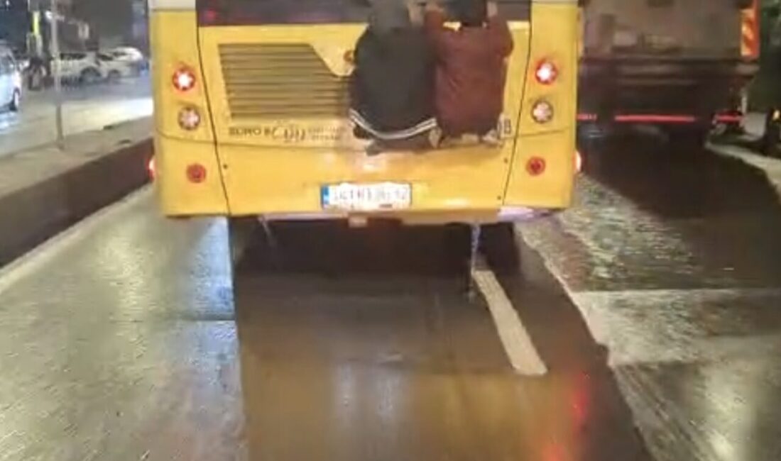 Mert ORDU/İSTANBUL, – ÜSKÜDAR’da iki çocuğun hareket halindeki İETT otobüsünün