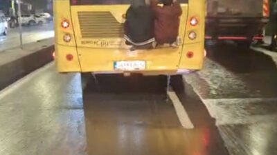 Mert ORDU/İSTANBUL, – ÜSKÜDAR’da iki çocuğun hareket halindeki İETT otobüsünün