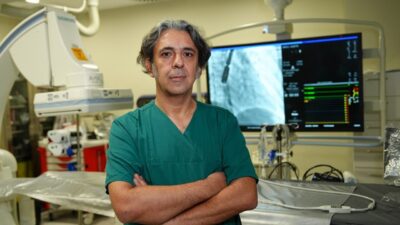 İSTANBUL, – ÇOCUKLUKTA fark edilmeyen ‘kalpte delik’ (ASD) hastalığının erişkinlikte