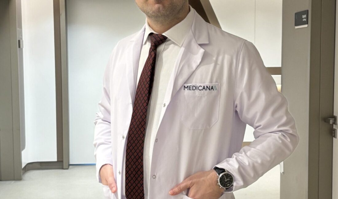 İSTANBUL, – MEME büyütme ameliyatlarına özellikle kış aylarında ilginin yoğunlaştığını