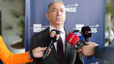 İSTANBUL, – GALATASARAY 2’nci Başkanı Metin Öztürk, Kocaelispor Başkanı Recep