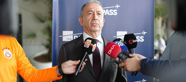 İSTANBUL, – GALATASARAY 2’nci Başkanı Metin Öztürk, Kocaelispor Başkanı Recep