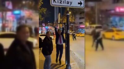 ANKARA, – CHP Erzincan Milletvekili Mustafa Sarıgül, gençlerin asılarak fotoğraf