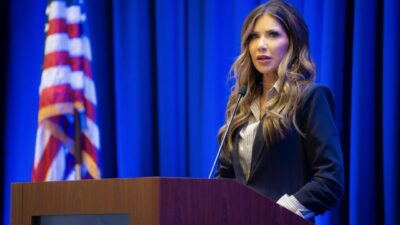 ABD, – ABD İç Güvenlik Bakanı Kristi Noem, seyahat yasağı