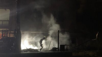 Kadircan GÜLER/ ANKARA, – ANKARA’nın Altındağ ilçesinde hurdalık alanda çıkan