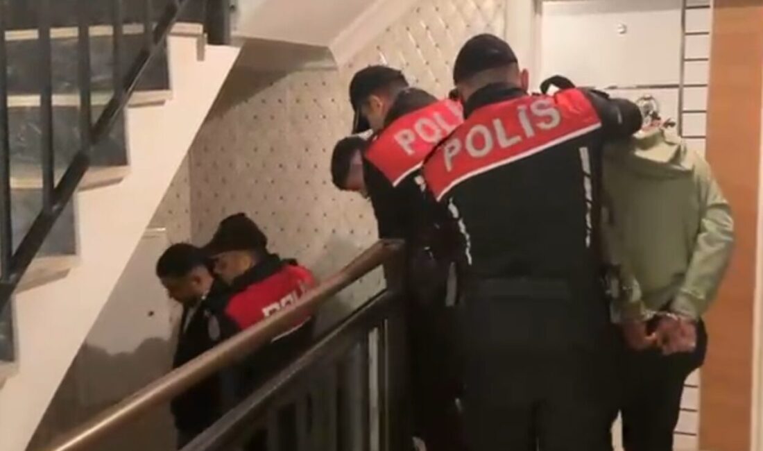 ANKARA, – ANKARA’nın Altındağ ilçesinde iki grup arasında çıkan silahlı