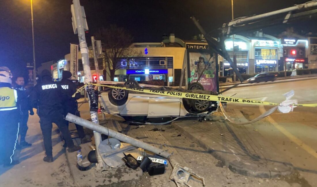 Kadircan GÜLER/ANKARA, – ANKARA’nın Çankaya ilçesinde otomobilin, motosiklete ve sinyalizasyon