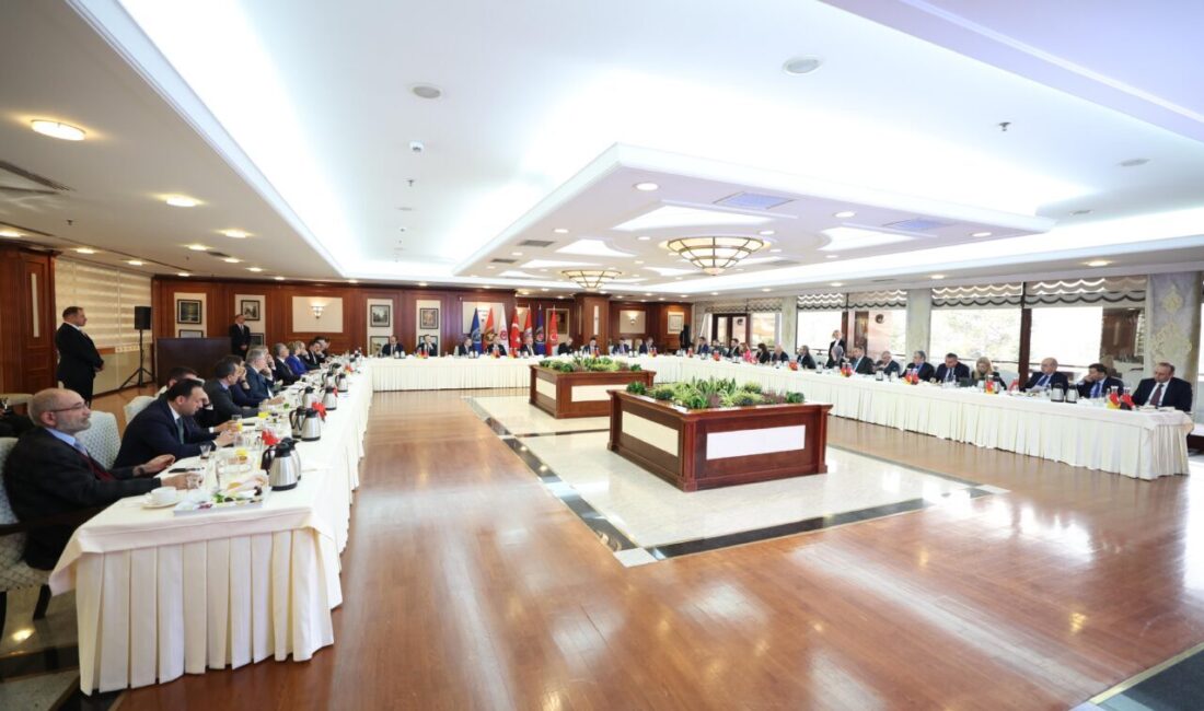 Ersin ERCAN/ANKARA, – MİLLİ Savunma Bakanı Yaşar Güler, ‘Terörsüz Türkiye’