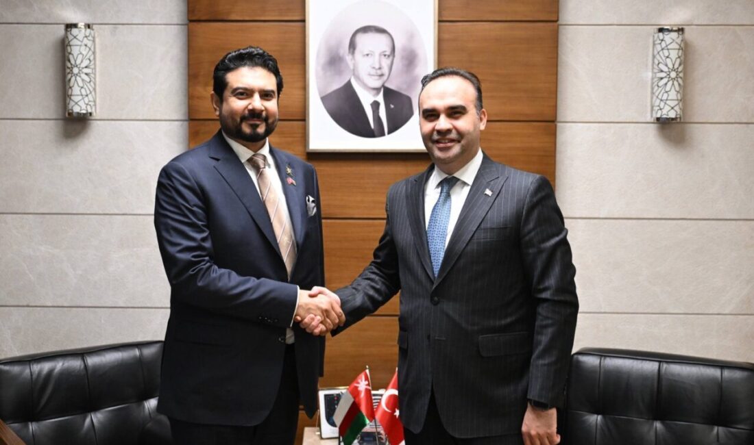 ANKARA, – SANAYİ ve Teknoloji Bakanı Mehmet Fatih Kacır, Umman