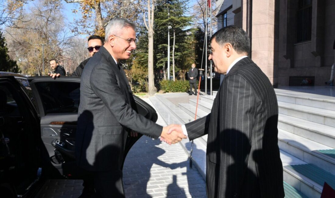 ANKARA, – SAĞLIK Bakanı Kemal Memişoğlu, Ankara Valiliği’ni ziyaret etti.