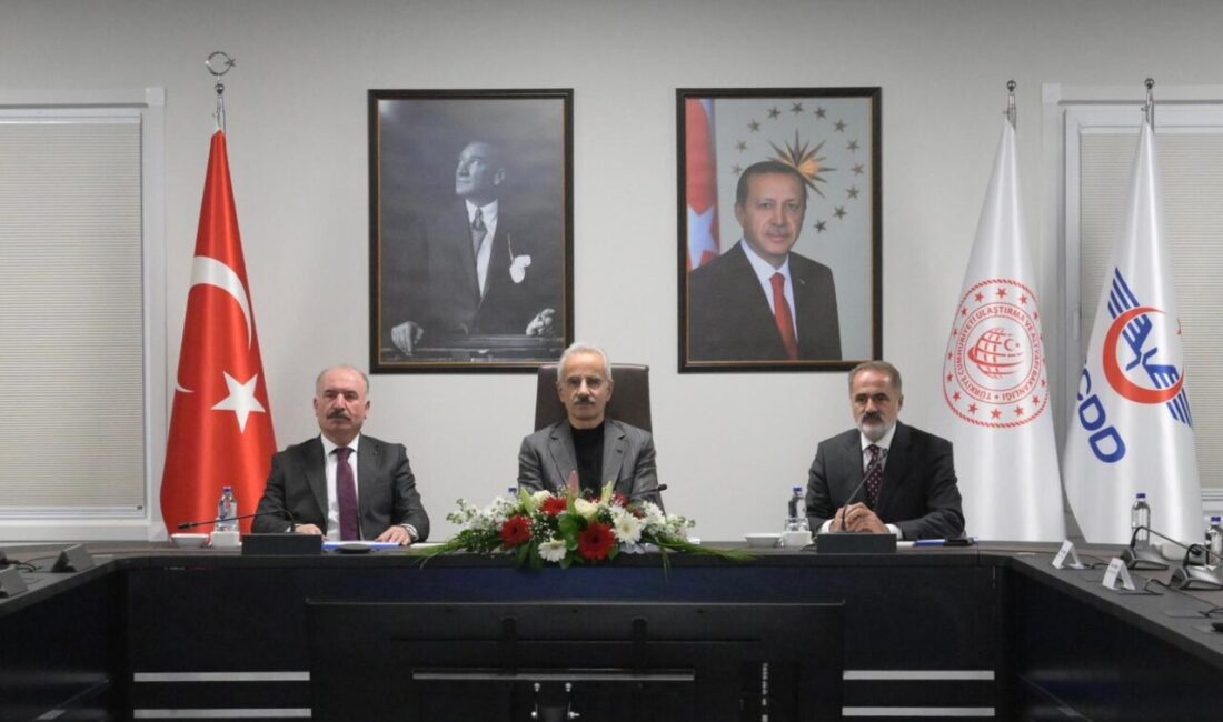 ANKARA, – ULAŞTIRMA ve Altyapı Bakanı Abdulkadir Uraloğlu, Ankara-Kırıkkale-Çorum-Samsun hızlı