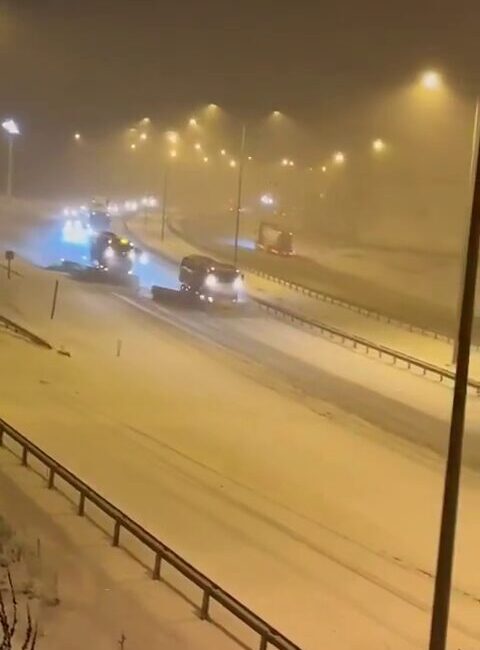 KAR KALINLIĞI 40 SANTİMETREYİ AŞTI Türkiye’nin önemli geçiş güzergahlarından biri