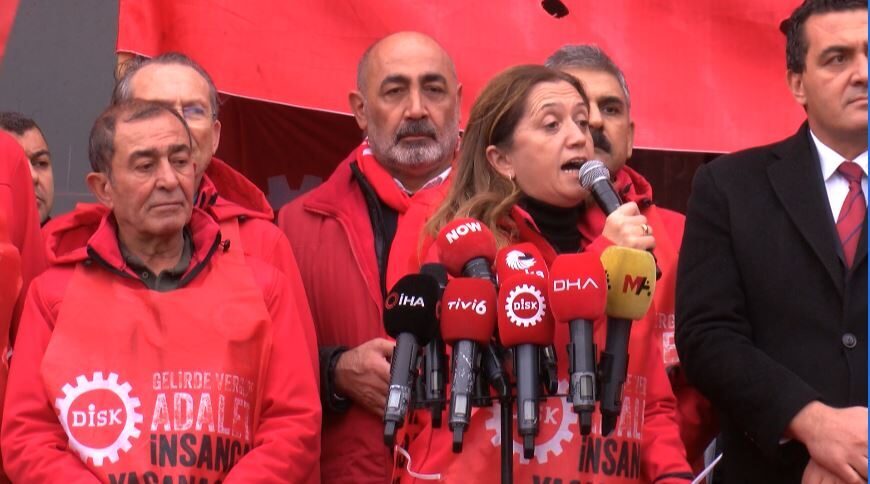 Nisa MİĞAL-Celal ATALAY/ANKARA, – DEVRİMCİ İşçi Sendikaları Konfederasyonu (DİSK) üyeleri,