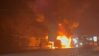 Taylan ERGÜN-Soner HASIRCIOĞLU/İSTANBUL, – Arnavutköy’de seyir halindeki İETT otobüsünde yangın