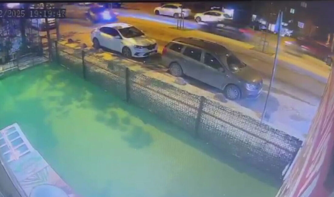 Taylan ERGÜN / İSTANBUL, – Arnavutköy’de yolun karşısına geçmeye çalışan