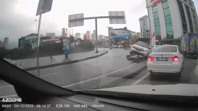 İsa ALMAÇAYIR-Hiba HAKBİLİR/İSTANBUL, – ATAŞEHİR’de sürücüsünün direksiyon hakimiyetini kaybettiği otomobil,