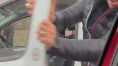 Mert ORDU-Leyla YILDIZ/İSTANBUL – ATAŞEHİR’de 2 sürücü arasında çıkan trafik