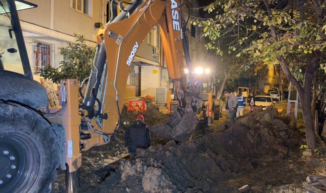 İhsan DÖRTKARDEŞ/İSTANBUL, – AVCILAR’da sokakta İstanbul Büyükşehir Belediyesi Su ve