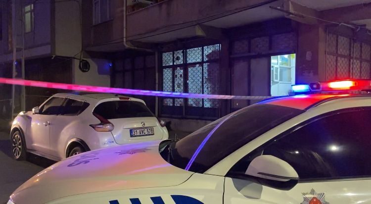 Baran AKKAYA/İSTANBUL, -BAĞCILAR’da tekstil üretimi yapan iş yerine kimliği belirsiz