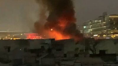 Baran AKKAYA/İSTANBUL, – BAKIRKÖY’de 2 katlı kumaş baskı fabrikasında çıkan