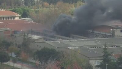 İSTANBUL, – Bakırköy’de tekstil fabrikasında yangın çıktı. İhbar üzerine olay