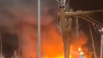 Ramazan IŞIKLI/İSTANBUL, – BEYLİKDÜZÜ’nde çocuk oyun parkında kimliği belirsiz bir