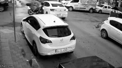 Özgür EREN / İSTANBUL, – ESENLER’de iki caddenin kesiştiği kavşakta