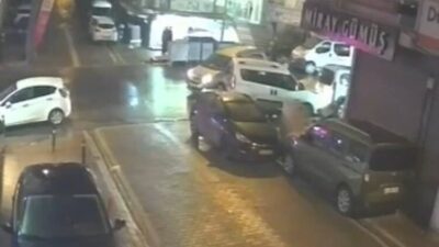 Baran AKKAYA/İSTANBUL, -ESENYURT’ta caddede seyreden hafif ticari araç sürücüsü karşı