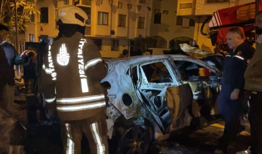 Mehmet Kaan KURT/İSTANBUL, – EYÜPSULTAN’da park halindeki otomobilde çıkan yangın,