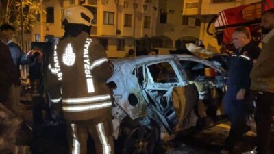 Mehmet Kaan KURT/İSTANBUL, – EYÜPSULTAN’da park halindeki otomobilde çıkan yangın,